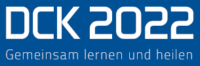 DCK22_Logo_weiß_HG_blau_klein